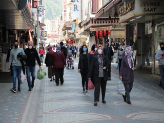 Aydında pozitif vakalardaki düşüş devam ediyor