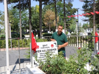 Ömer Halisdemir’in mezarı ziyaretçi akınına uğruyor