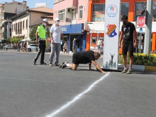 Fenalaşan ve yarışmayı emekleyerek kazanan koşucu, sağlığına kavuştu