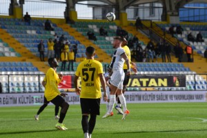 Denizlispor deplasmandan 1 puanla dönüyor