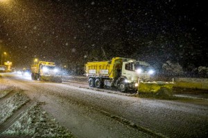 Büyükşehir'den kar yağışına jet müdahale