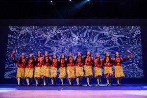 Büyükşehir’den muhteşem halk dansları gecesi