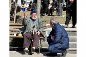 AK Partili Şahin Tin depremzedeler için seferberliğini sürdürüyor