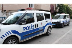 Balkondan girdiği evde eşine korku dolu anlar yaşattı