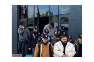 Resmi belgede sahtecilik ve tefecilik yapan 5 kişi tutuklandı