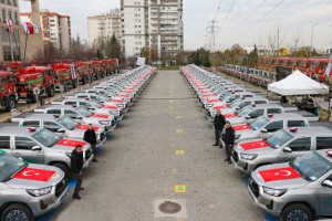 Denizli'nin ateş savaşçıları 7 arazöz ve 3 ilk müdahale aracıyla güçlendi