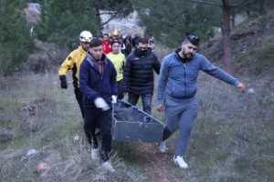 Kayıp posta çalışanı 50 saat sonra makilerin arasında ölü bulundu