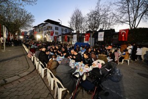 Büyükşehir’in gönül sofrası Akkonak’ta