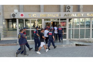 Komşunun traktörünü çalıp 60 bine sattılar