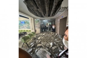 Tavanı çöken Denizli Devlet Hastanesinin bir katı kullanıma kapatıldı