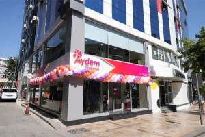 Aydem Perakende ve Gediz Perakende yenilenen şubeleriyle müşteri deneyimini güçlendiriyor