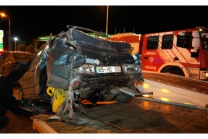 Denizli'de 5 araçlı zincirleme trafik kazasında yaralanan sürücü kurtarılmadı