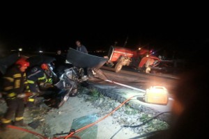 Traktör ile otomobilin çarpıştığı kazada 3 kişi yaralandı