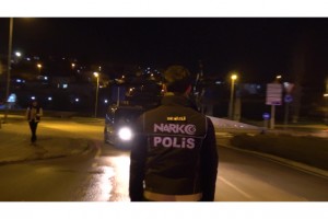 Denizli Emniyet Müdürlüğü yılbaşı gecesi 4 bin şahsı 3 bin aracı kontrol etti