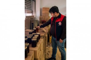 Denizli’de düzenlenen sahte bal operasyonunda 4 tonun üzerinde ürün ele geçirildi