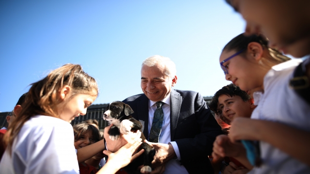 Büyükşehir can dostları unutmadı / Başkan Zolan: "Onlar bizim can dostumuz"