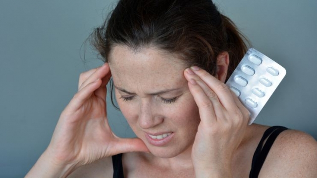 Uzmanlardan migren uyarısı: “Hemen ağrı kesiciye sarılmayın”