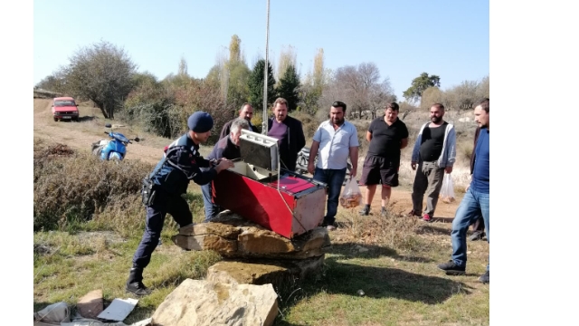 Annesinin çelik kasasını çalmak için şeytanın aklına gelmeyecek plan yaptı