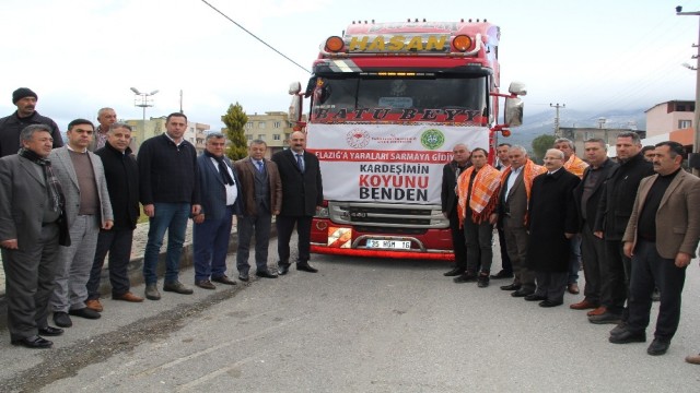 İzmir’den Elazığ’a 85 koyun gönderildi