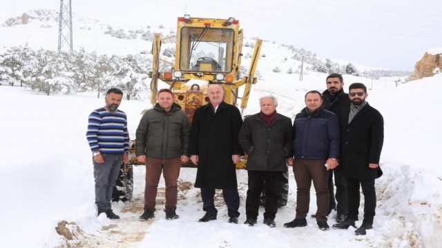 Tuşba Belediyesinden karla mücadele çalışması