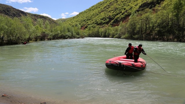 Kayıp Uzman Çavuş Güneş’i arama çalışmaları sürüyor