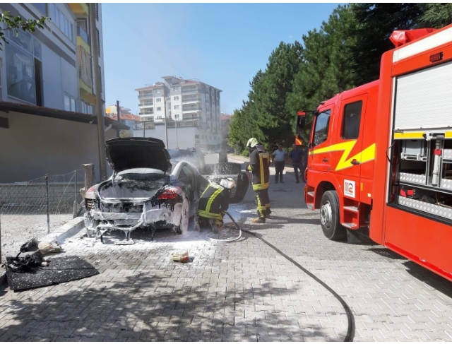 Araç yangınları arttı, uzmanlar düzenli bakım konusunda uyardı