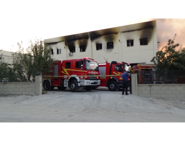 Denizli'de kuruyemiş fabrikasında patlama: 2 ölü, 3 yaralı