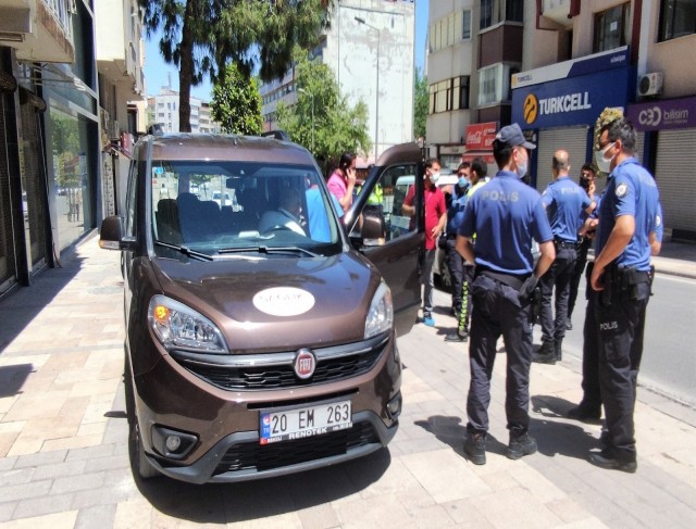 Özel hastaneye ait araç kaldırımdaki yayayı ezdi