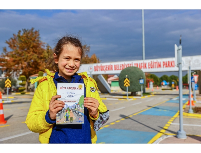 Trafik kurallarını eğlenerek öğreniyorlar