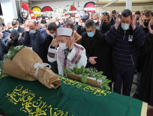 Gülçin Ergül’ün kazada ölen sevgilisi son yolculuğuna uğurlandı