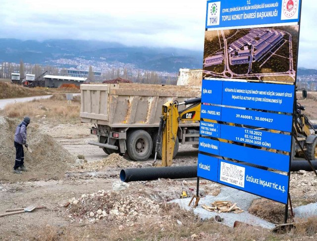 Küçük Sanayi Sitesi’nde kanalizasyon hattı döşeme çalışmaları başladı