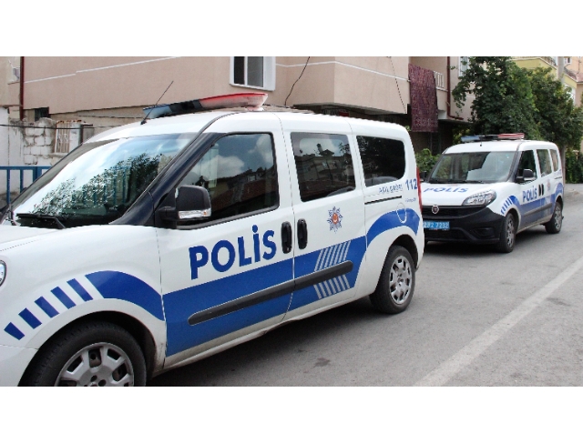 Balkondan girdiği evde eşine korku dolu anlar yaşattı