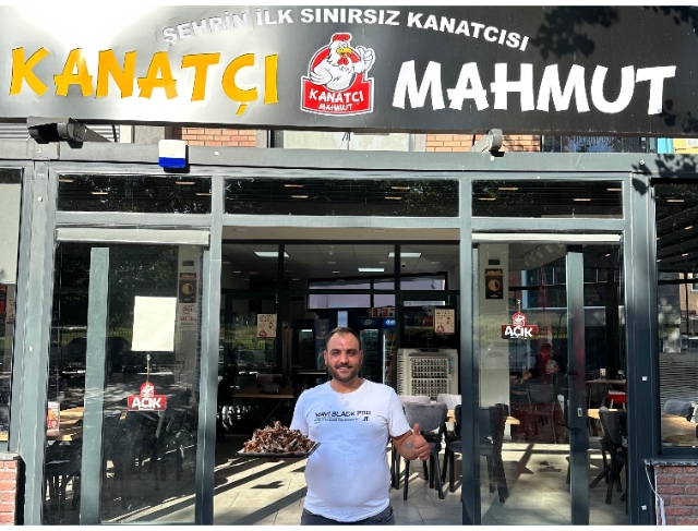 1 saatte 100 kanat yiyip üstüne 15 bin lira kazandı