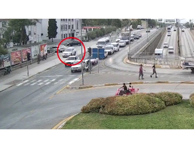 Yol yerine kaldırımı kullanınca cezadan kurtulamadı