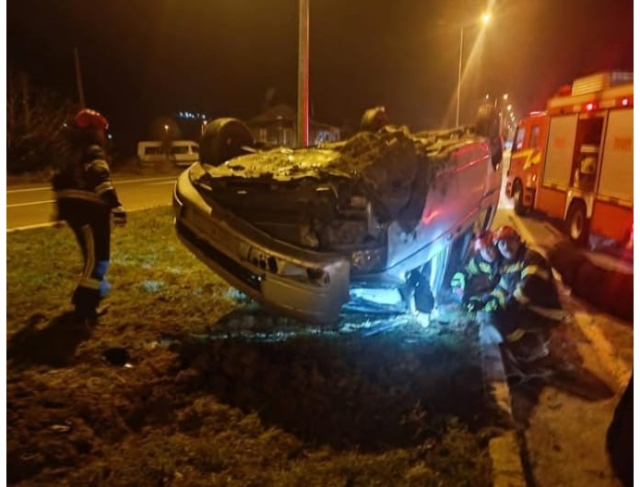 Yoldan çıkan otomobil ters döndü; 1 yaralı