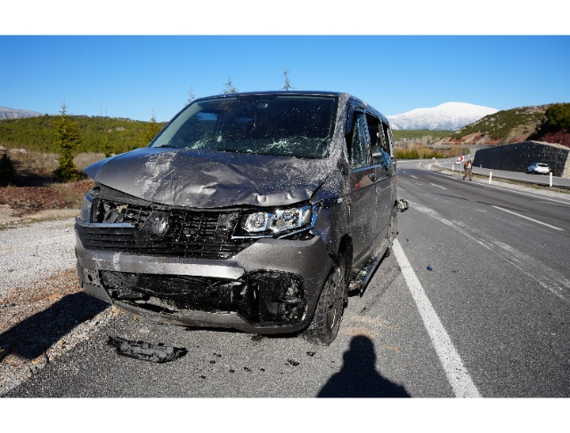 Denizli'de feci kaza: Baba ve oğlu hayatını kaybetti