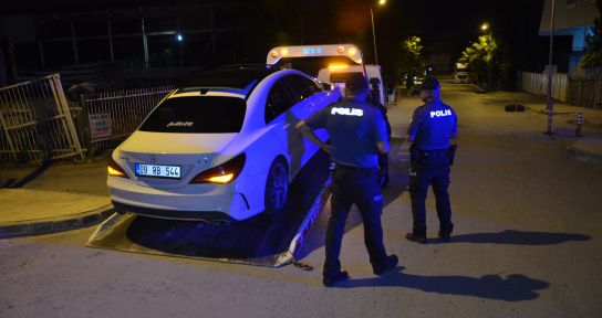 Bacağından vurulan şahıs kendi otomobili ile hastaneye gitti