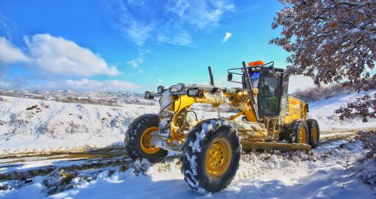Büyükşehir'den karla kesintisiz mücadele