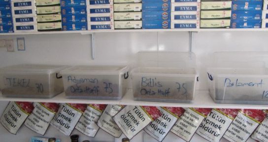 Denizli’de polis 370 paket kaçak sigara ele geçirdi
