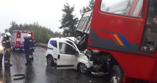 Denizli’de trafik kazası: 1 ölü, 2 yaralı