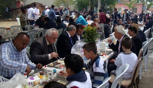 DENKÖYDER 3 bin kişilik Kutlu Doğum yemeği verdi