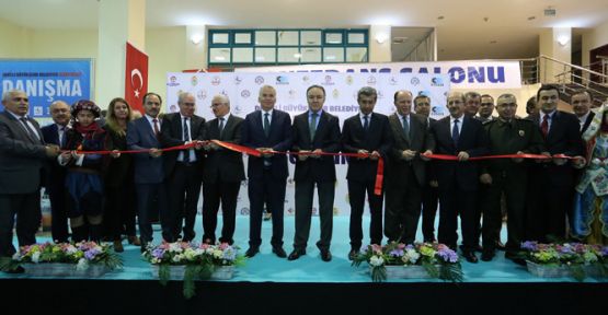 Ege’nin en büyük kitap fuarı kapılarını açtı