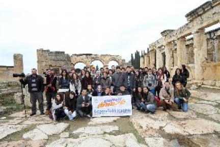 Fotoğrafçılık kursunda öğrendiklerini Pamukkale’de uyguladılar