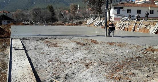 KAPALI PAZARYERİ İNŞAATINA DEVAM EDİLİYOR