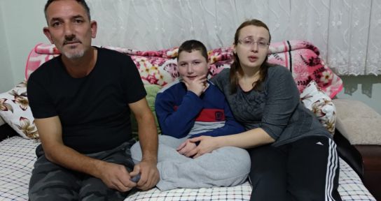 Kas hastalığı 14 yaşındaki Kubilayı yatağa bağladı