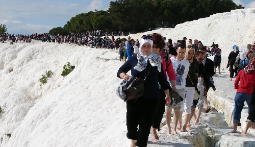 PAMUKKALE'YE GİRİŞ BEDAVA OLUNCA...