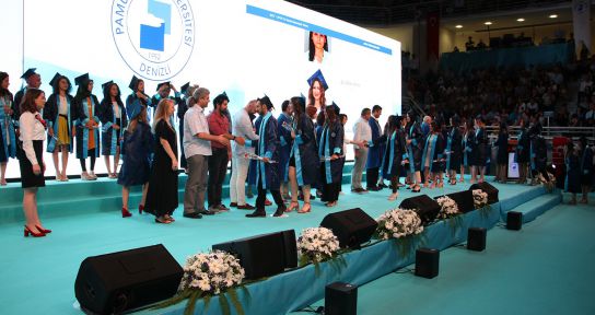 PAÜ’de 2017-2018 Eğitim Öğretim Yılı Genel Mezuniyeti coşkulu bir törenle kutlandı