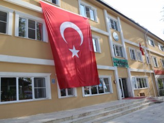Başkan Arslan’dan bayrak çağrısı