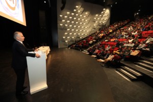 Başkan Zolan: "Gençlik varsa gelecek var demektir"