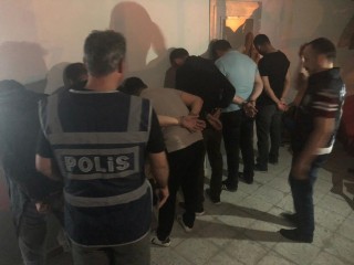 Ankara’da kaçak pavyon baskınında 36 kişiye 113 bin TL ceza
